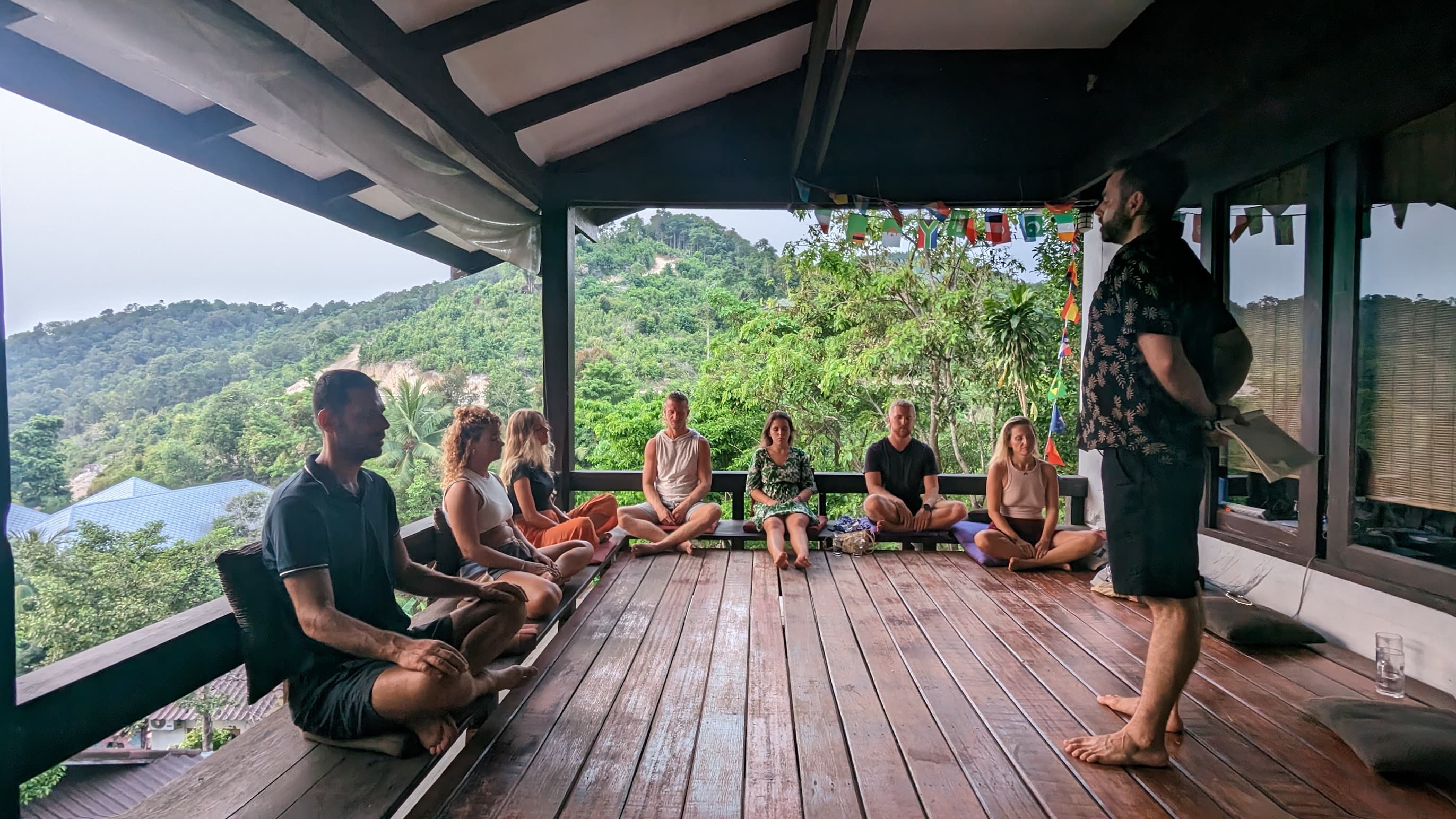 Barak Yaari guiding a hypnosis session.
